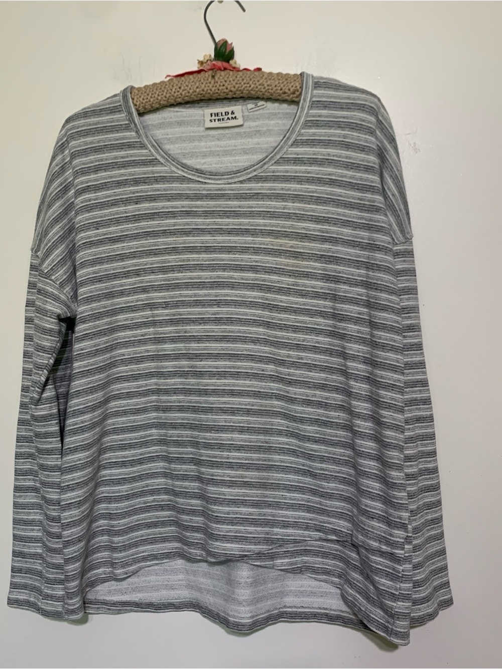 Field & Stream Light Gray and White Striped Long Sleeve Tee Shirt Large